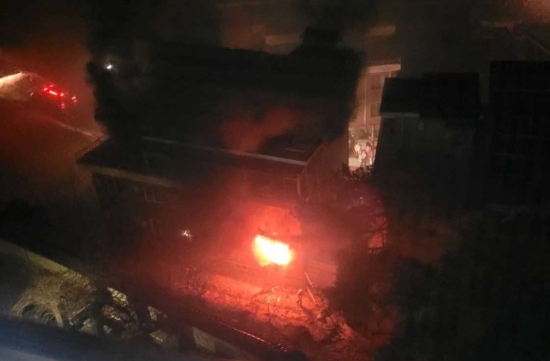 9일 강원 강릉 성산면 금산리의 한 원룸에서 불이 났다. 강원소방본부 제공