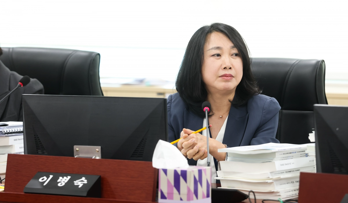 이병숙 의원이 8일 예산결산특별위원회에서 질의하고 있다.(사진=경기도의회)