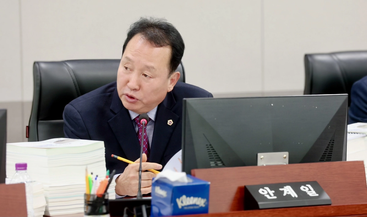 안계일 의원이 9일 2026년도 경기도 예산안 심사에서 질의하고 있다.(사진=경기도의회)
