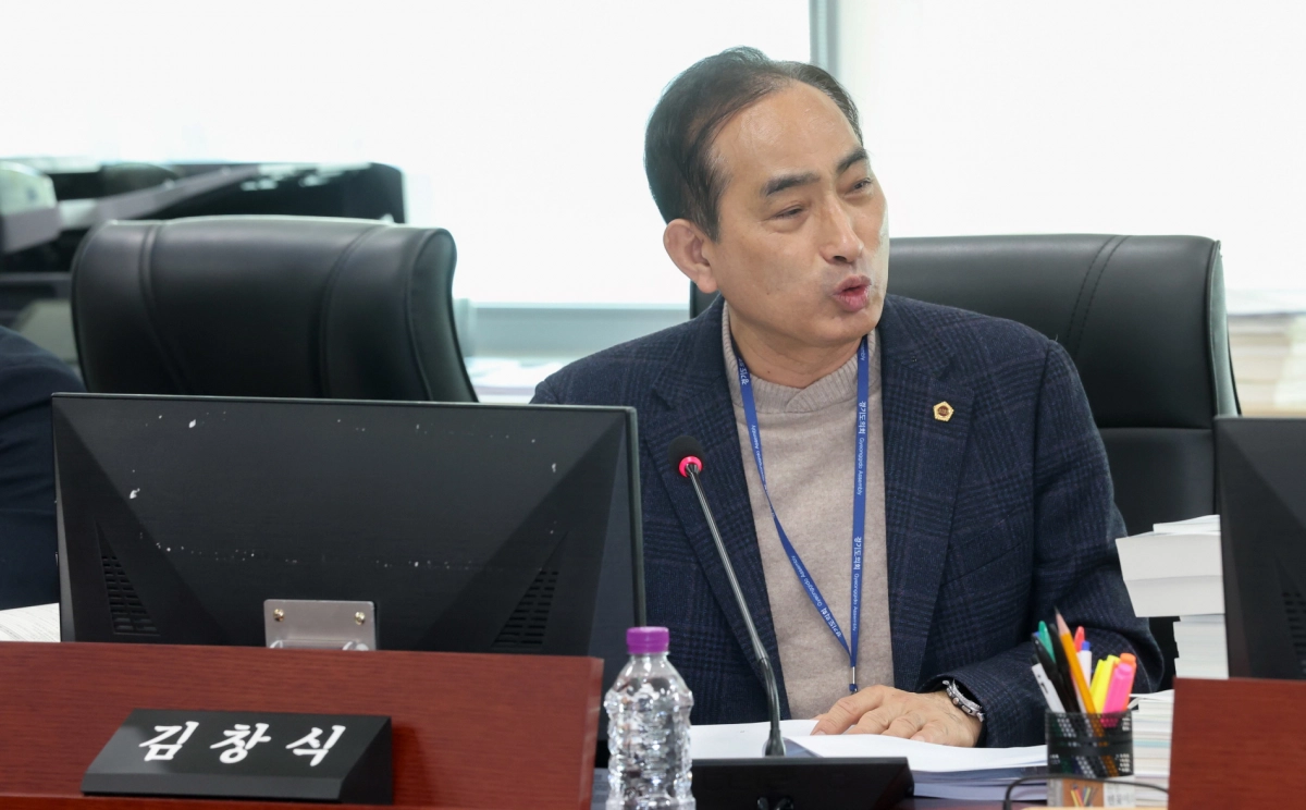 김창식 의원이 9일 예산결산특별위원회에서 질의하고 있다.(사진=경기도의회)