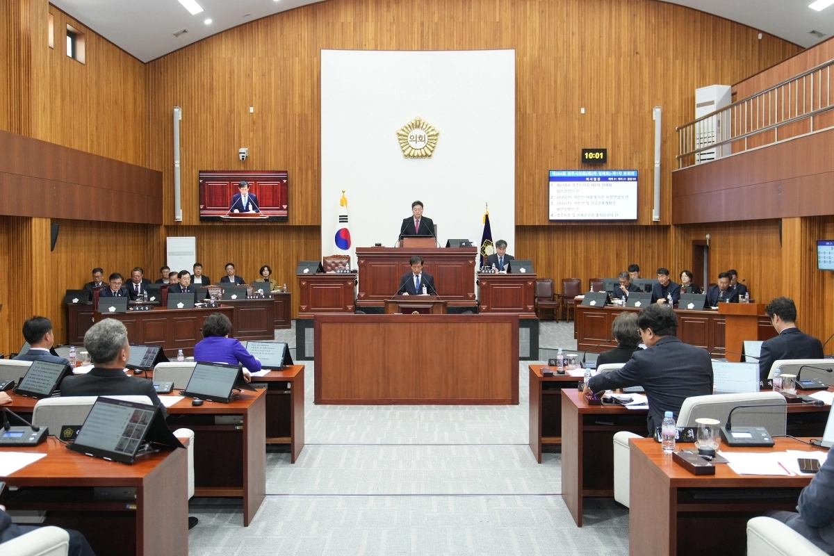 지난달 27일 열린 경북 경주시의회 본회의 전경. 경주시의회 제공
