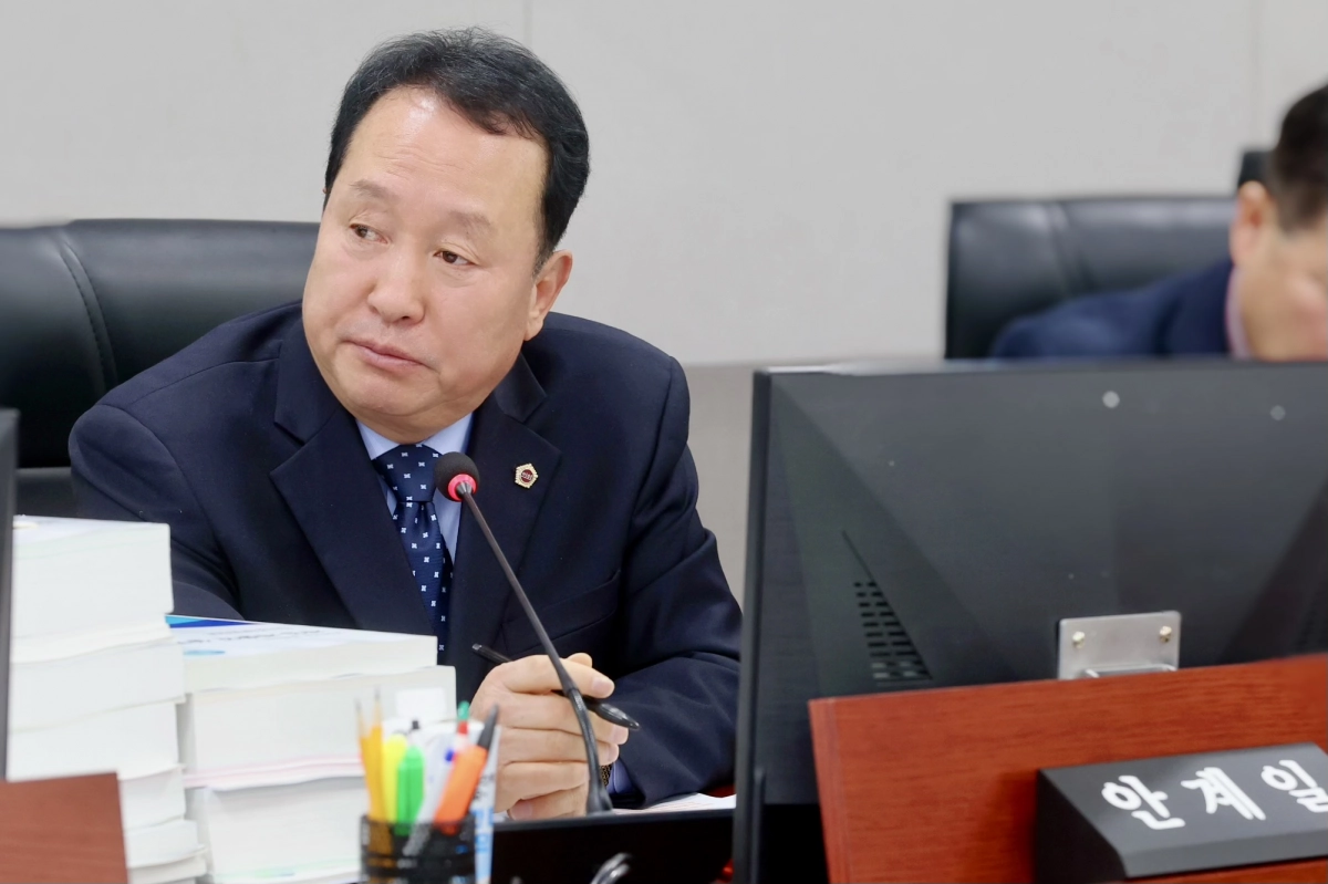 안계일 의원이 10일 2026년도 경기도 예산안 심사에서 질의하고 있다.(사진=경기도의회)