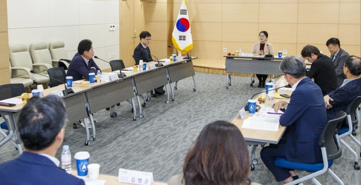 경북도의회 의원연구단체인 ‘경북도 역사문화의 지속가능 발전 연구회’(대표 정경민 의원)가 최종보고를 발표했다. 경북도의회 제공