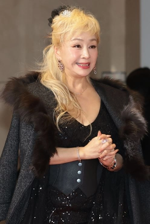 박해미, 럭셔리한 사모님룩