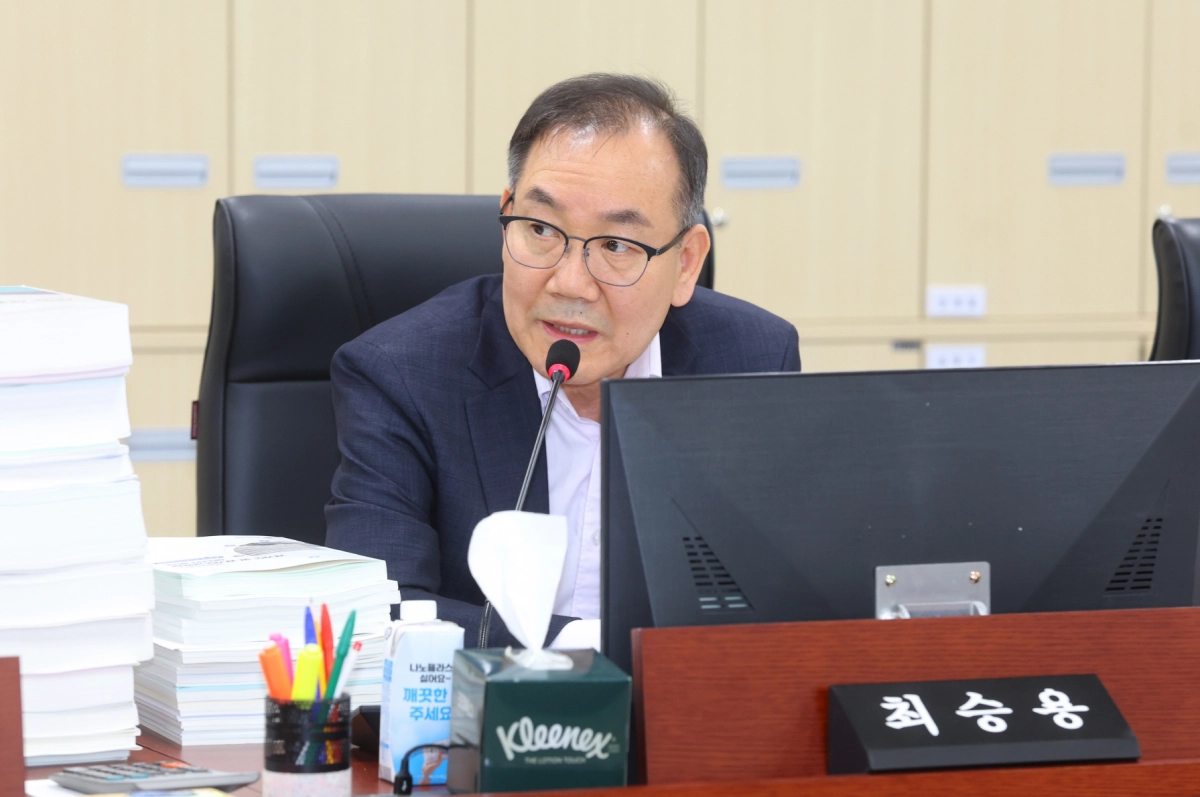 최승용 의원이 10일 2026년도 경기도 예산안 심사에서 질의하고 있다.(사진=경기도의회)