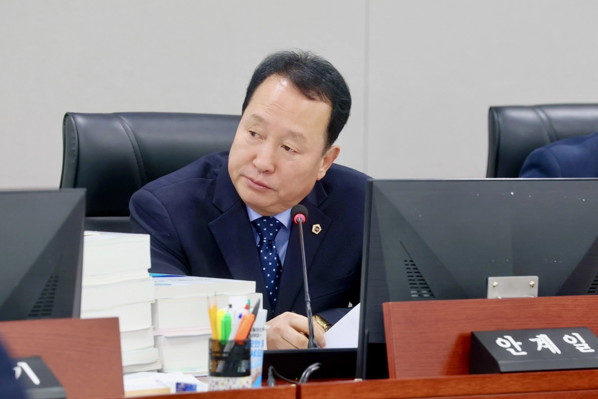 안계일 의원이 10일 2026년도 경기도 예산안 심사에서 질의하고 있다.(사진=경기도의회)
