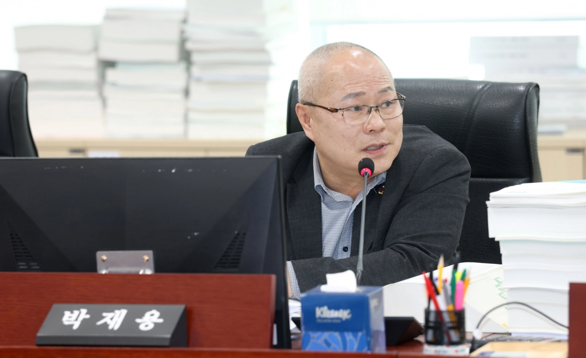 박재용 의원이 11일 예산결산특별위원회에서 질의하고 있다.(사진=경기도의회)