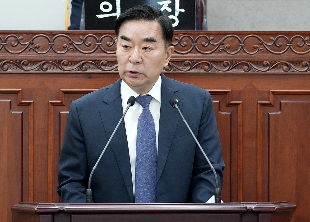 소통 중심의 의정활동을 펼치고 있는 유웅상 노원구의원이 의회에서 지역 현안 문제에 대해 발언을 하고 있다.  사진: 노원구의회 제공.