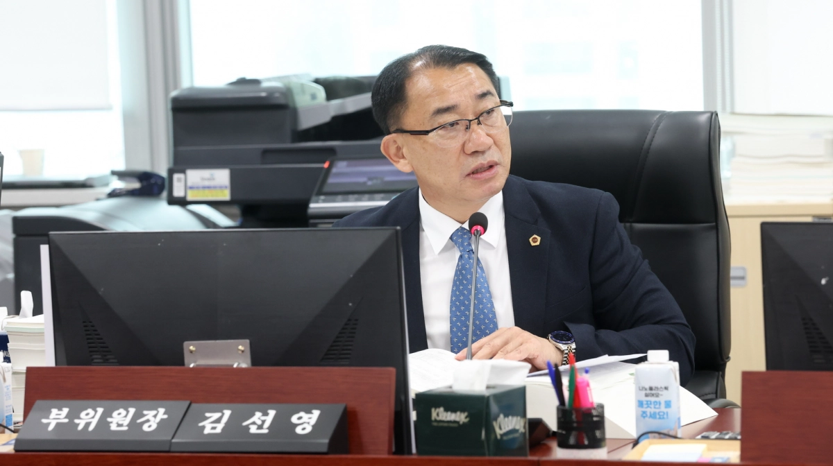 김선영 의원이 11일 예산결산특별위원회 2026년도 예산 심의에서 질의하고 있다.(사진=경기도의회)