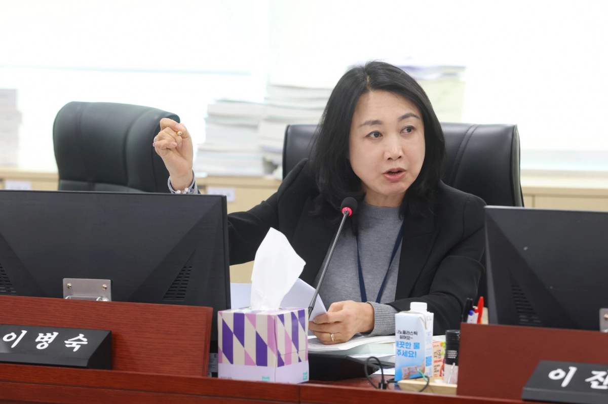 이병숙 의원이 10일 2026년도 예산 심의에서 질의하고 있다.(사진=경기도의회)