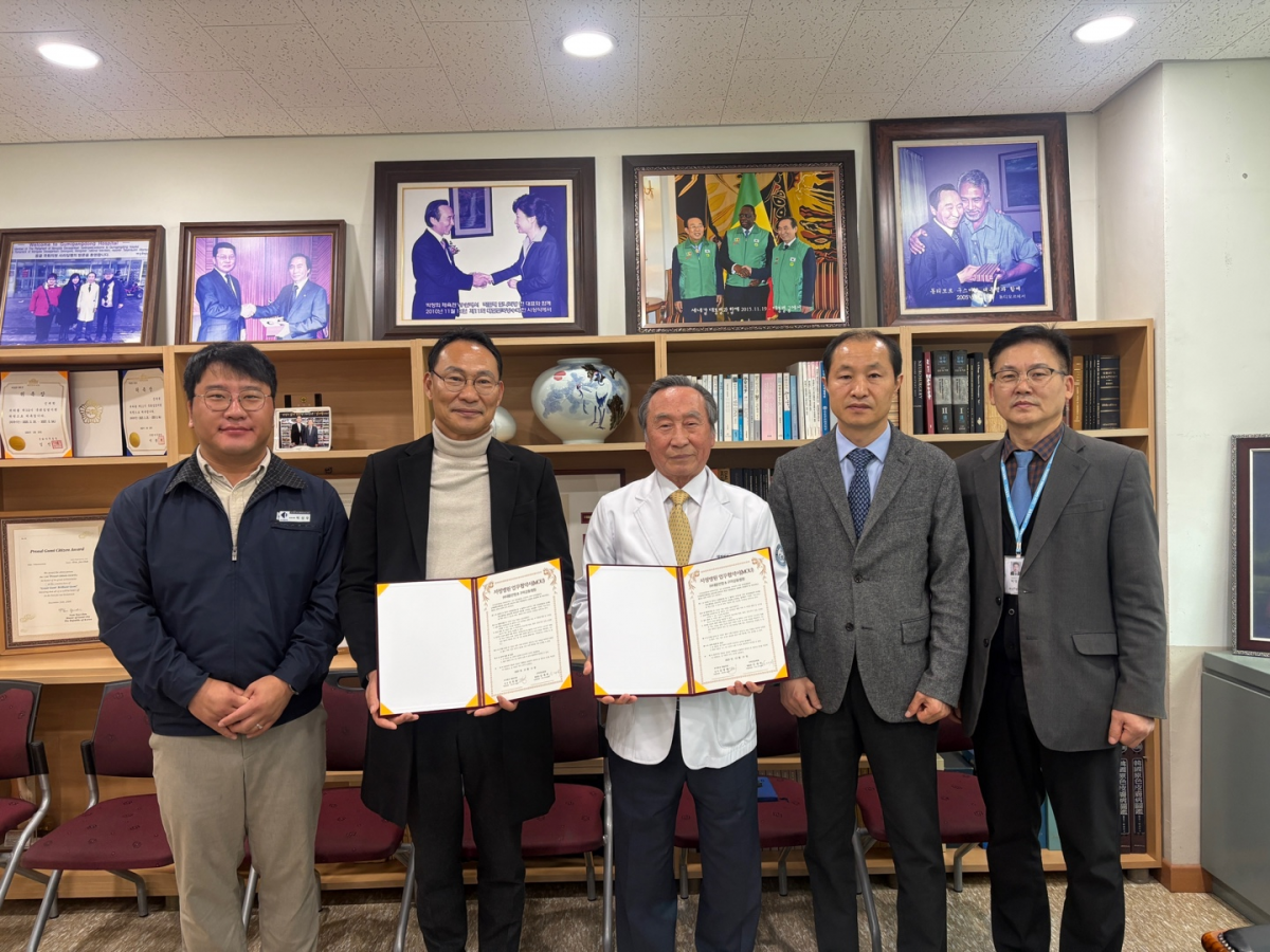 ㈜대광건영은 지난 11일 구미강동병원과 공동주택 신축공사 현장의 근로자 건강관리 향상을 위한 MOU를 체결했다. 대광건영 제공