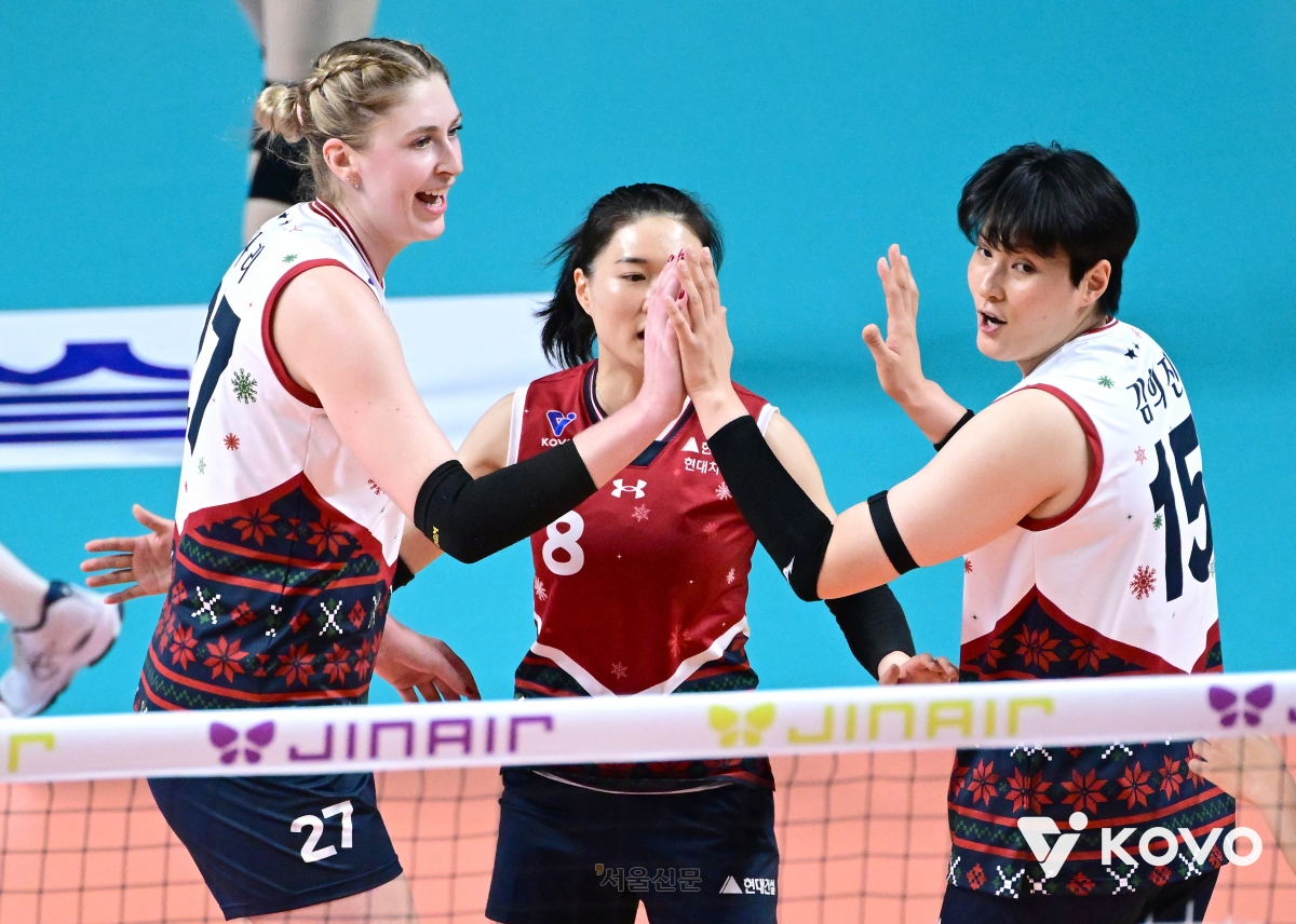 둘이 합쳐 387㎝…‘통곡의 벽’ 세운 현대건설, GS칼텍스 꺾고 4연승