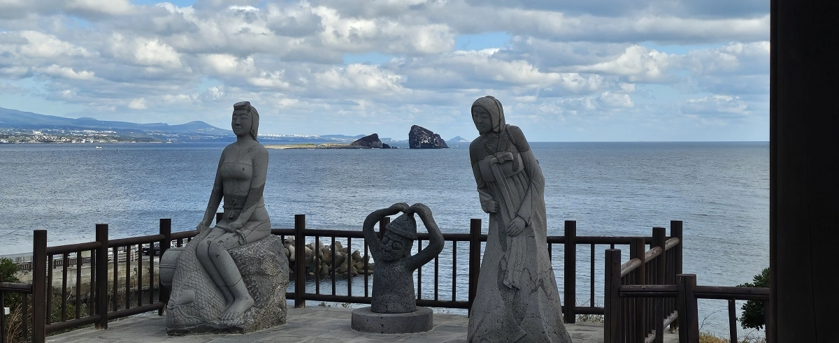 제주도는 올해 내내 이어졌던 누적 관광객 전년 대비 감소 흐름이 12월 들어 처음으로 증가세로 전환됐다. 제주 강동삼 기자