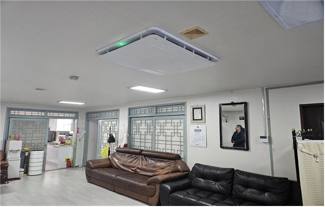 열회수형 환기장치가 설치된 금곡3단지경로당. 부산시 제공