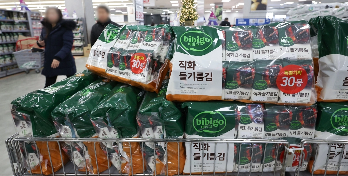14일 서울 소재 대형 유통매장에서 각종 조미김이 판매되고 있다. 뉴시스