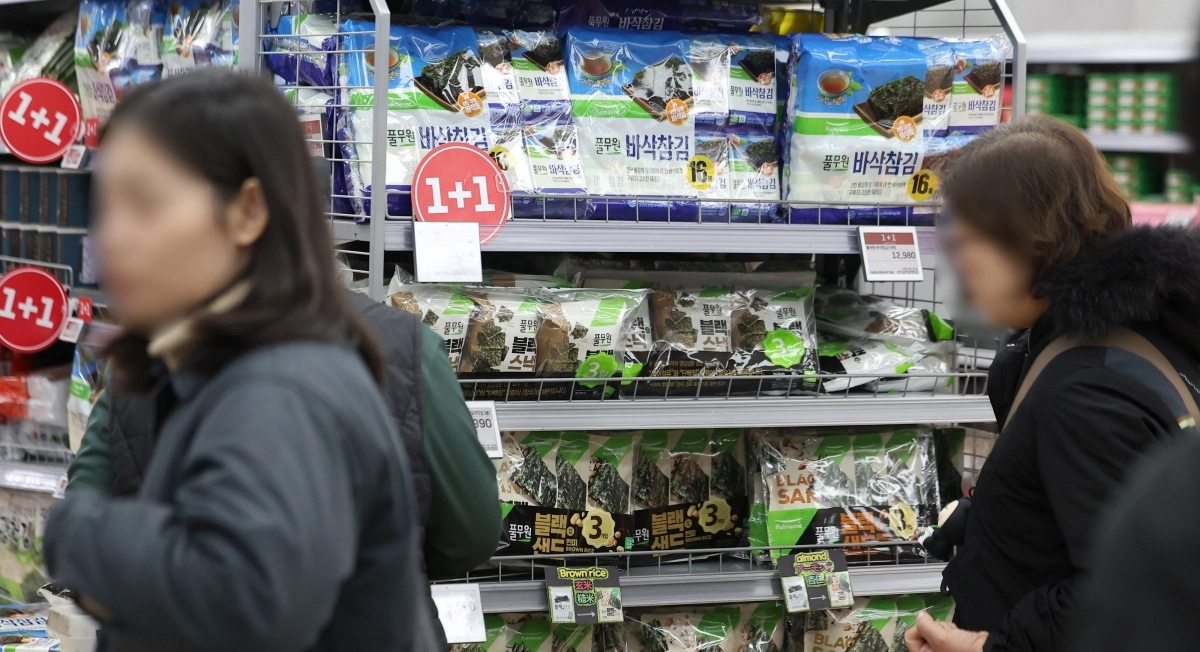 14일 서울 소재 대형 유통매장에서 각종 조미김이 판매되고 있다. 뉴시스