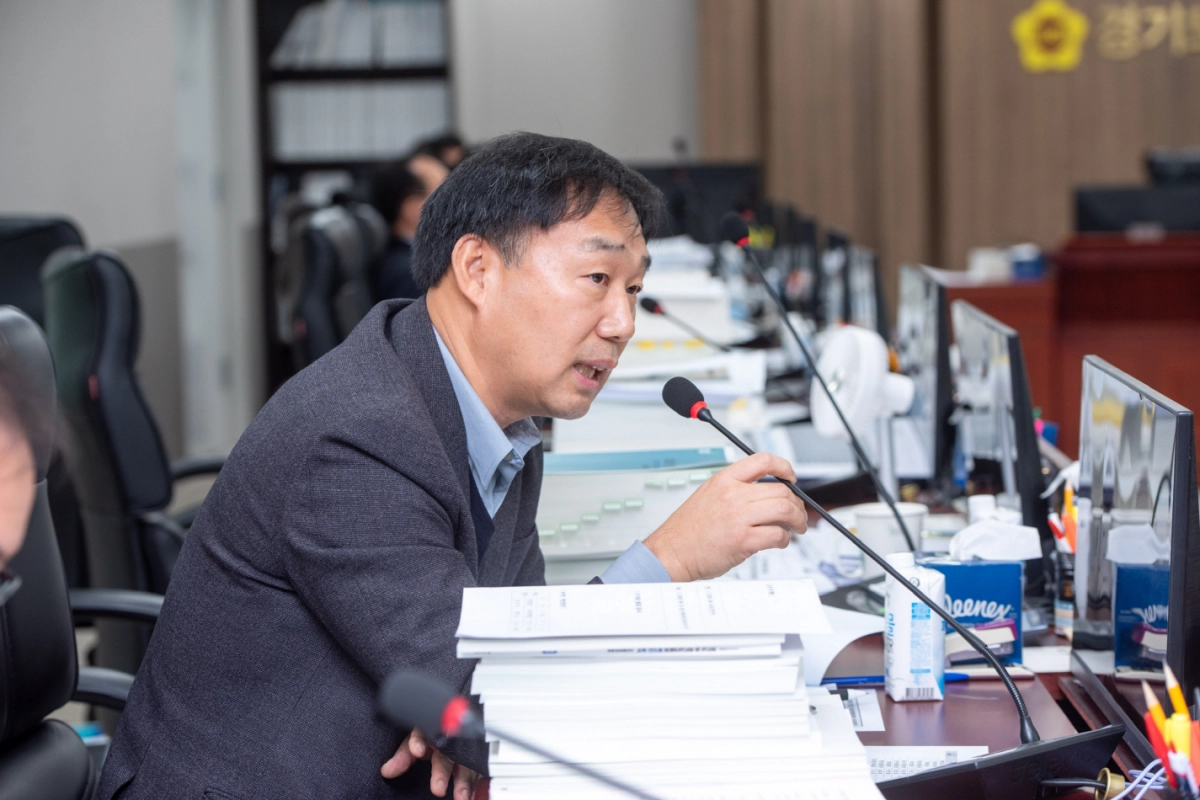 윤종영 의원이 12일 예산결산특별위원회 2026년도 경기도 본예산 심의에서 질의하고 있다.(사진=경기도의회)