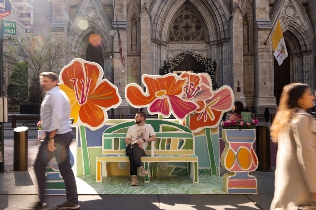 반클리프 아펠의 ‘뉴욕 5번가 블룸 프로젝트’. 브랜드 홈페이지