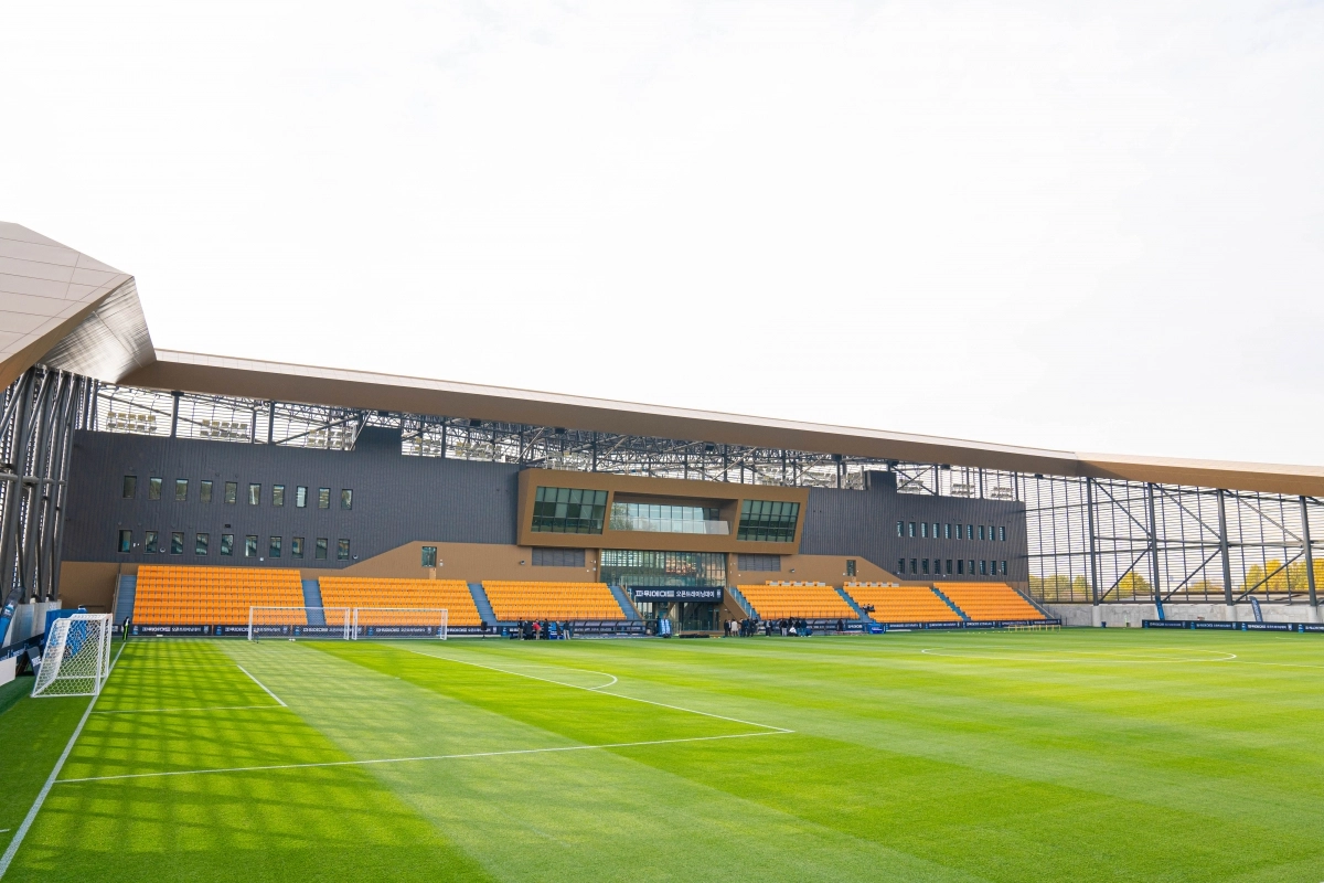 코리아풋볼파크 스타디움 내부 축구장. 천안시 제공