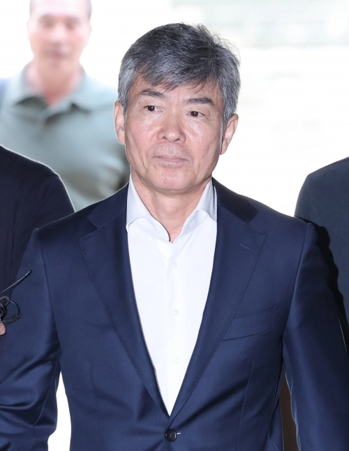 김건희 여사의 최측근으로 알려진 이종호 전 블랙펄인베스트 대표가 지난 8월 5일 영장실질심사를 받기 위해 서울중앙지법에 출석하고 있다. 연합뉴스