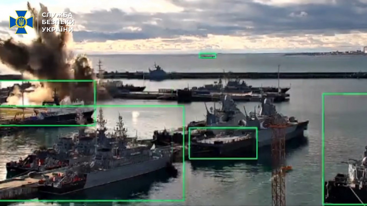 3억짜리 우크라 드론, 6000억 러 잠수함 잡았다