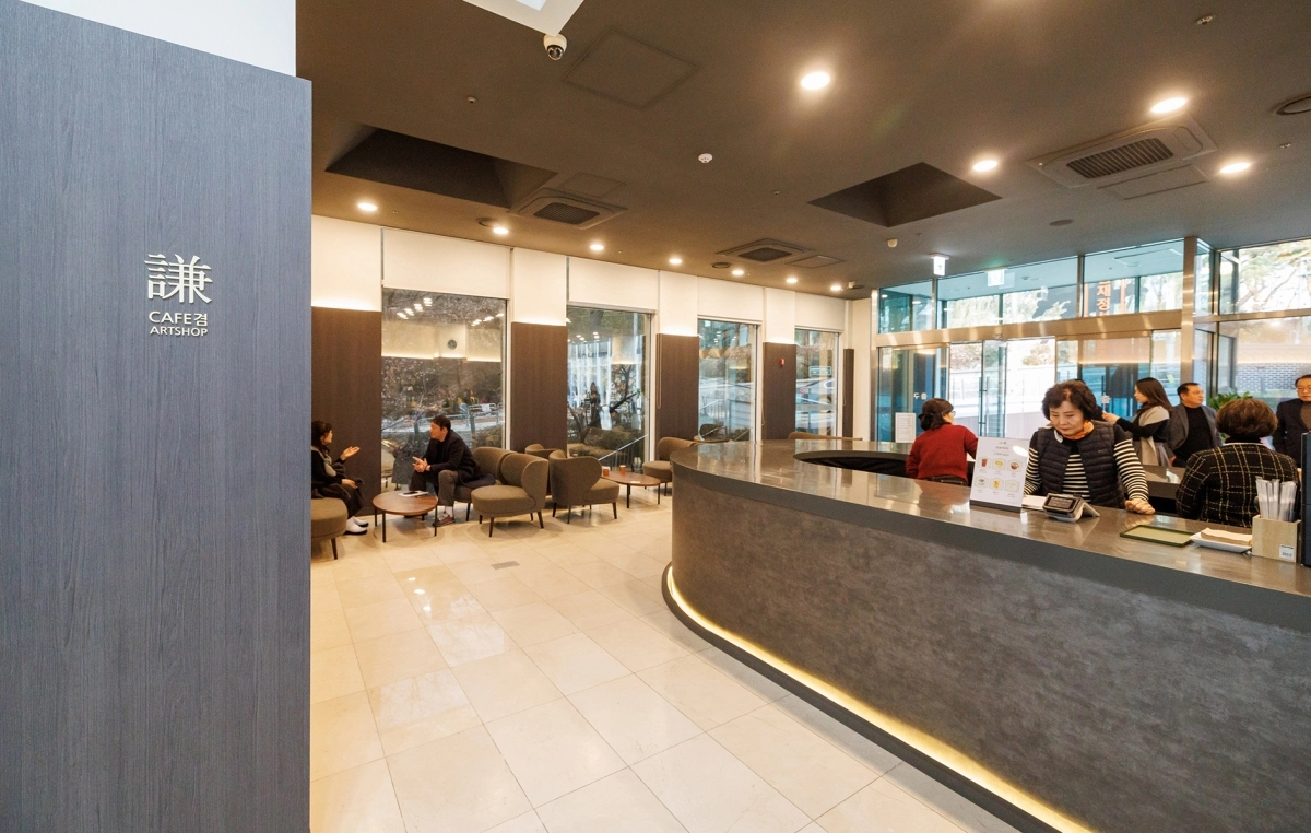 겸재정선미술관 3층에 생긴 ‘카페 겸’. 강서구 제공