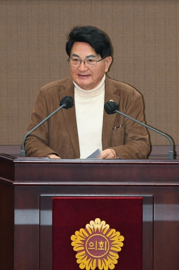 지난 16일 제333회 정례회 제4차 본회의 5분 자유발언을 하는 홍국표 의원