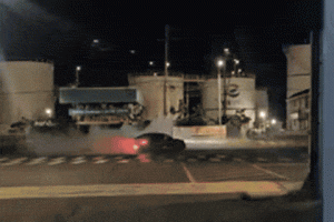 한밤중 굉음에 연기 내뿜으며 ‘드리프트’…제주 관광객 난폭운전 입건(영상)