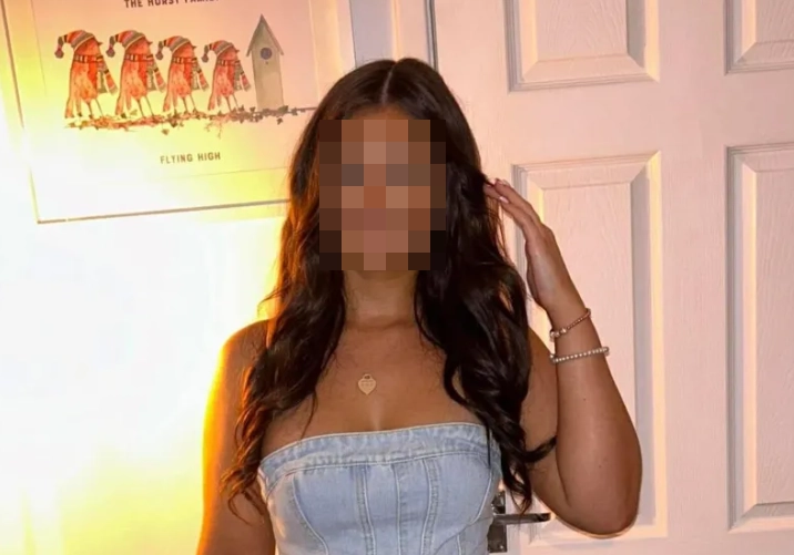 4년 동안 피임약을 복용해온 영국의 한 19세 여성이 희귀 부작용인 광범위 뇌정맥동혈전증(CVST)으로 세상을 떠난 사연이 전해졌다. 유족 제공 사진