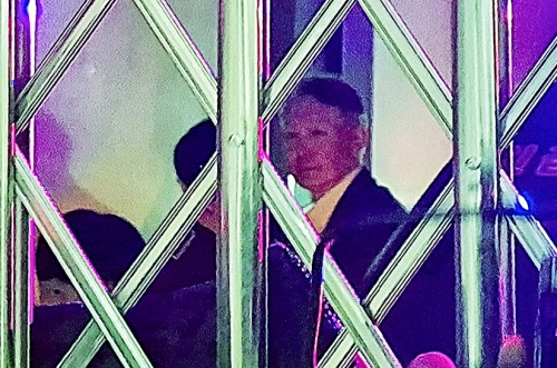 윤석열 전 대통령이 18일 서울 용산구 중앙지역군사법원에서 열린 여인형 전 국군방첩사령관의 내란 중요임무 종사 혐의 재판에 증인으로 출석하고 있다. ﻿ 연합뉴스