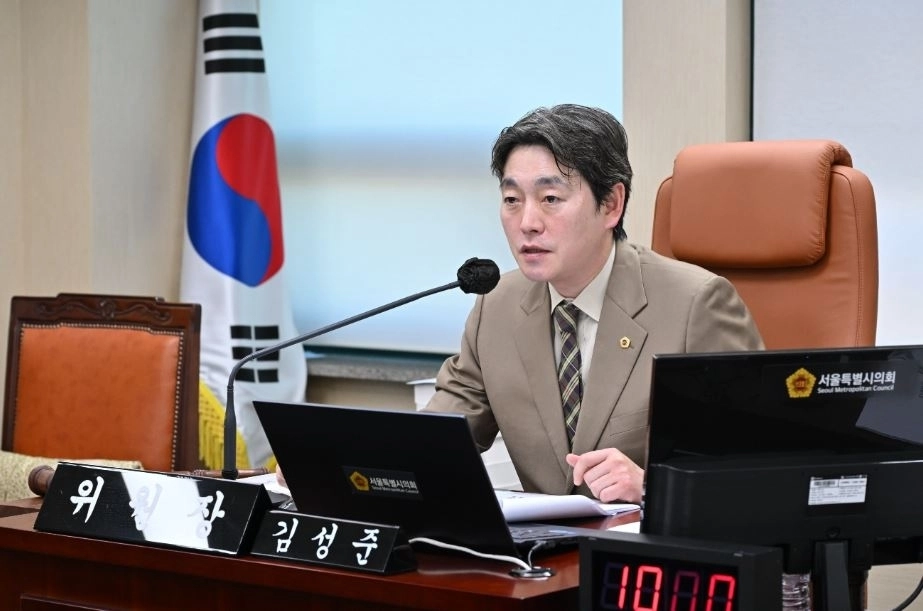 발언중인 김성준 의원