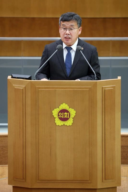 장대석 의원이 18일 정례회 본회의에서 5분 자유발언을 하고 있다.(사진=경기도의회)