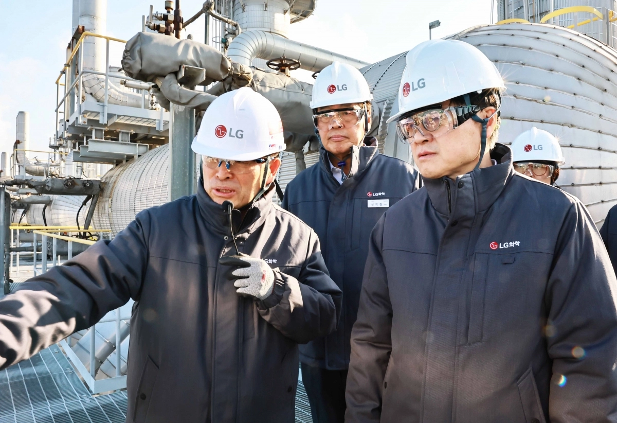 김정관 장관, LG화학 여수공장 현장 방문