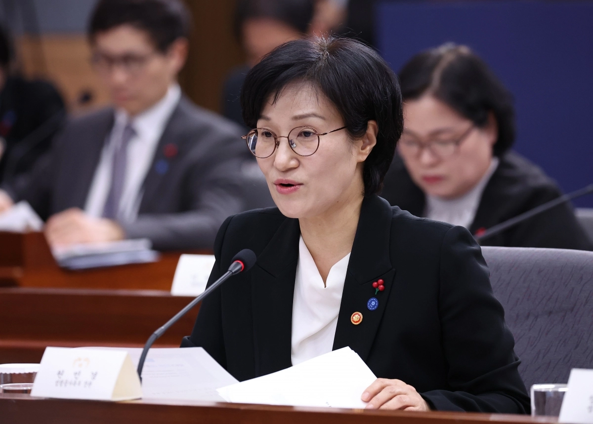 업무보고하는 원민경 성평등가족부 장관