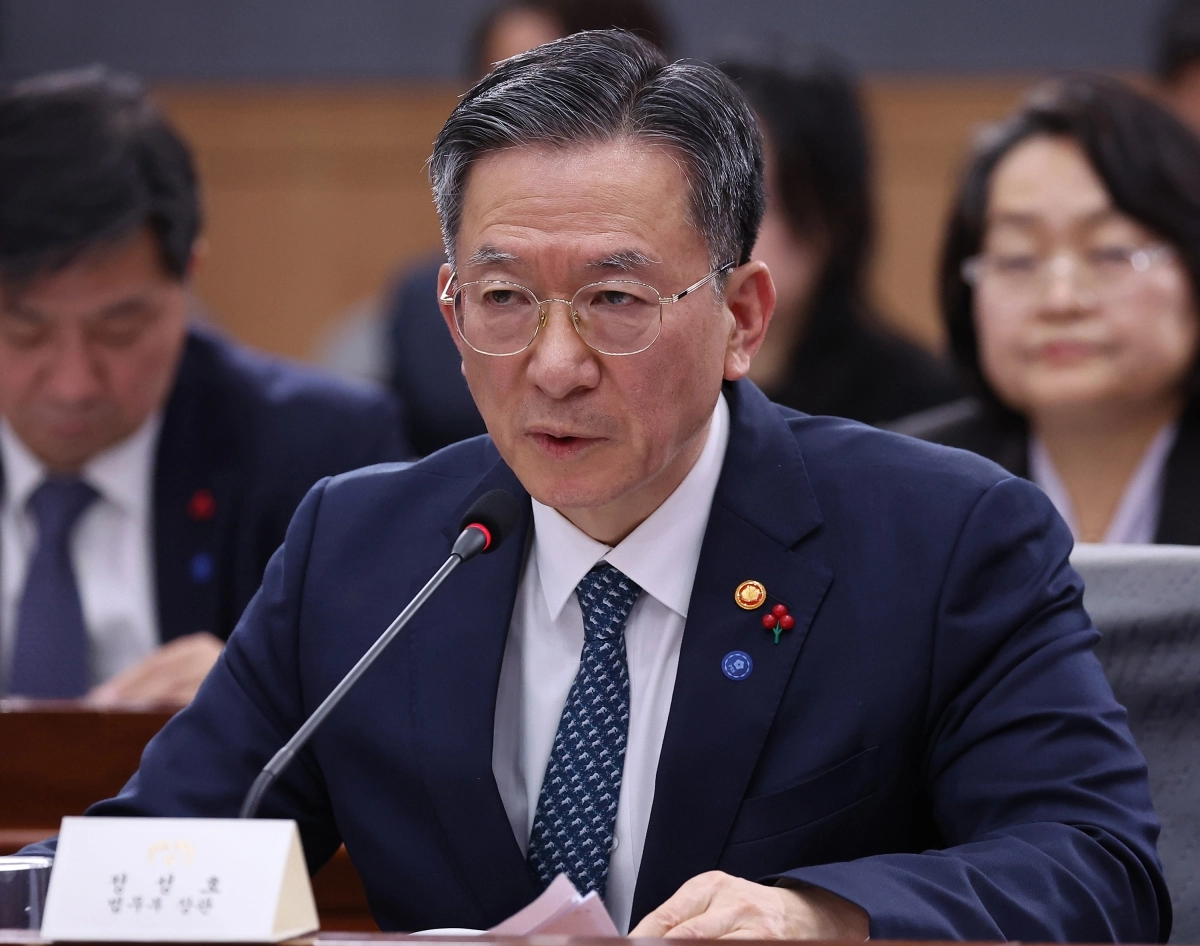 업무보고 답변하는 정성호 법무부 장관