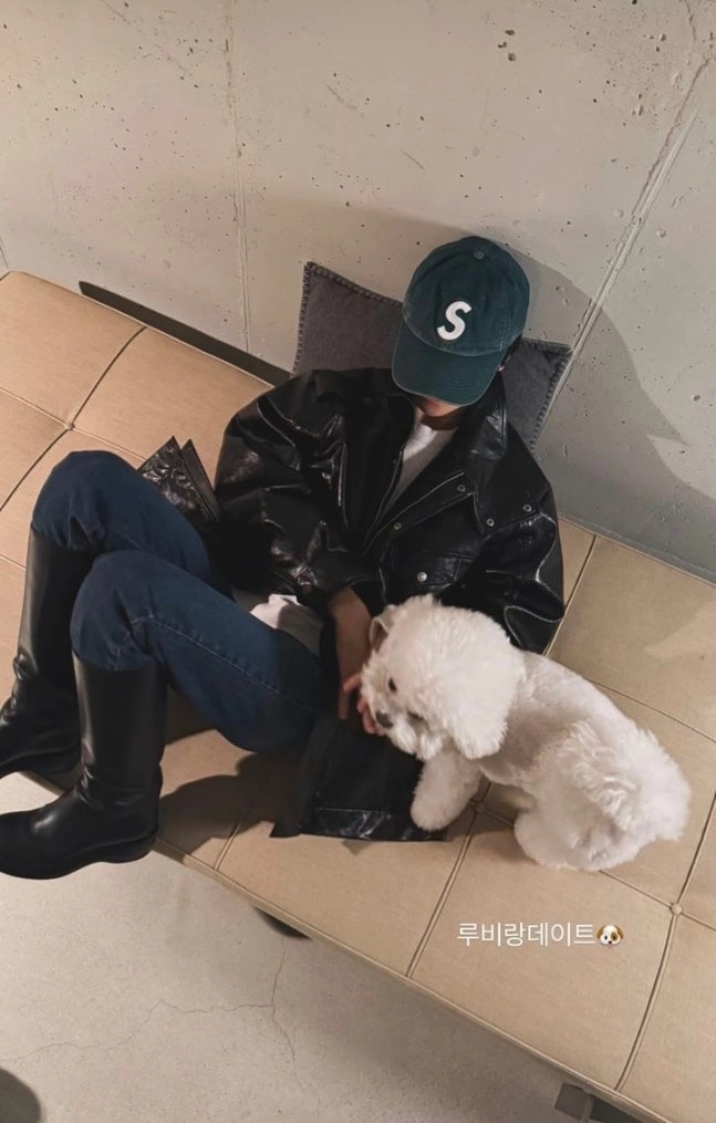 배우 송혜교. 2025.12.19.  송혜교 인스타그램 캡처 뉴시스