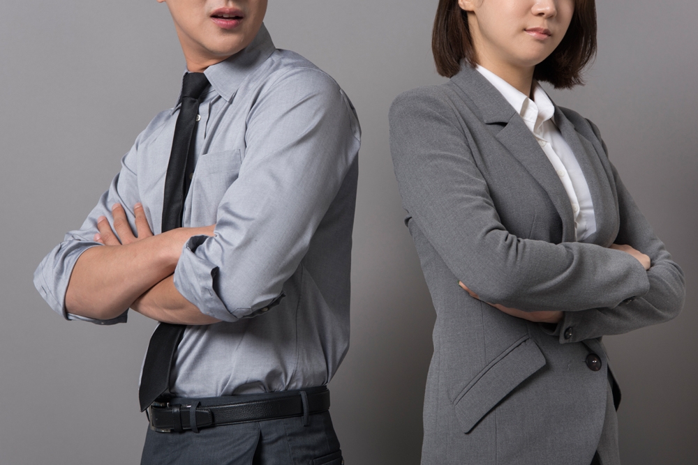 다투는 연인의 모습. 사진은 기사 내용과 직접적인 관련이 없음. 123rf