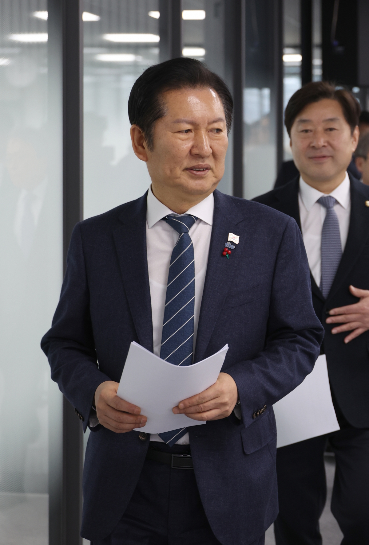 정청래(왼쪽) 더불어민주당 대표. 뉴시스
