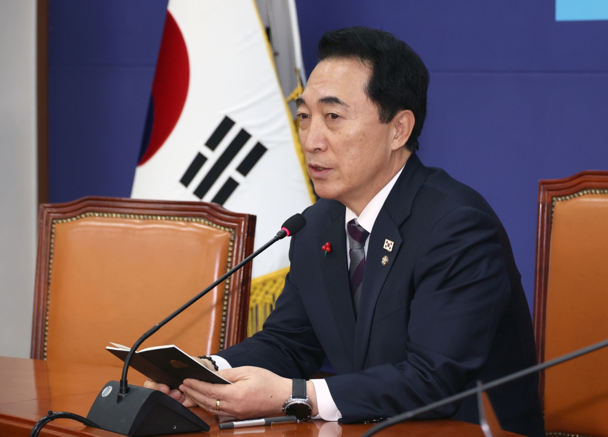 박수현 더불어민주당 수석대변인이 21일 서울 여의도 국회에서 기자간담회를 하고 있다. 2025.12.21. 뉴시스