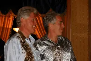 공개된 엡스타인 파일…트럼프 사진은 빠졌다