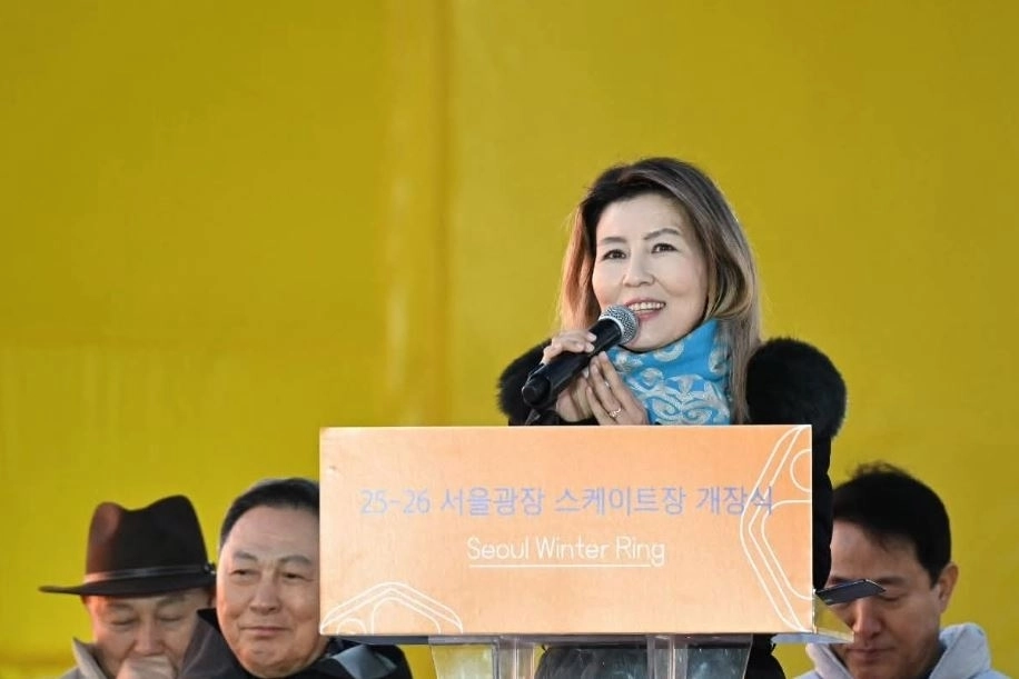 축사하는 아이수루 의원