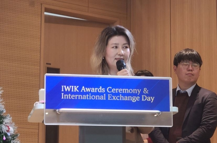 축사하는 아이수루 의원