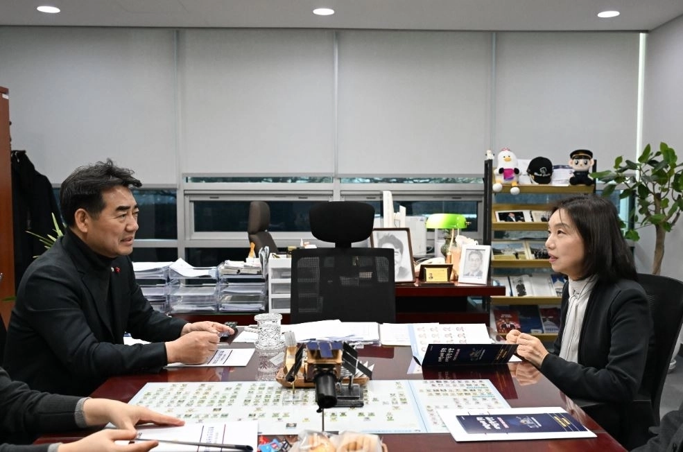 이성권 의원(왼쪽)과 최호정 의장