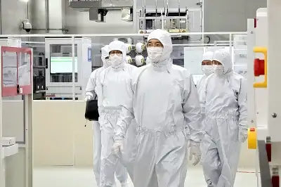 기흥·화성 R&D단지 찾은 이재용 “과감한 혁신과 투자”