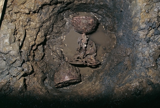 1993년 12월 12일 부여군 능산리 절터 진흙 속에서 대향로를 발견할 당시 모습. 국립부여박물관 제공