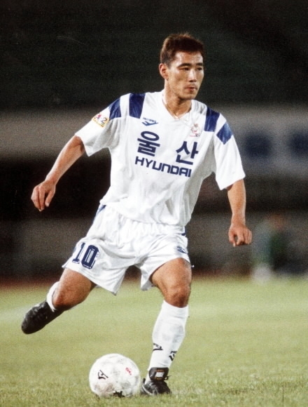 울산 현대 호랑이 축구단 시절의 김현석 감독. 서울신문 DB