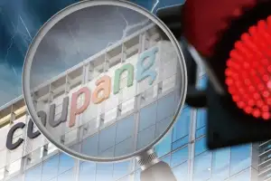 쿠팡 문 앞 ‘재계 저승사자’