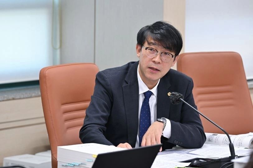 제333회 정례회 보건복지위원회 회의에서 발언중인 이병도 의원