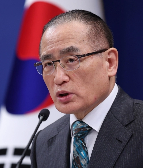 위성락 국가안보실장이 24일 청와대 춘추관에서 미국·캐나다·일본 방문 관련 브리핑을 하고 있다.  연합뉴스