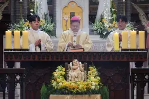 “위로·희망의 빛 스며들기를”… 전국서 성탄 예배·미사